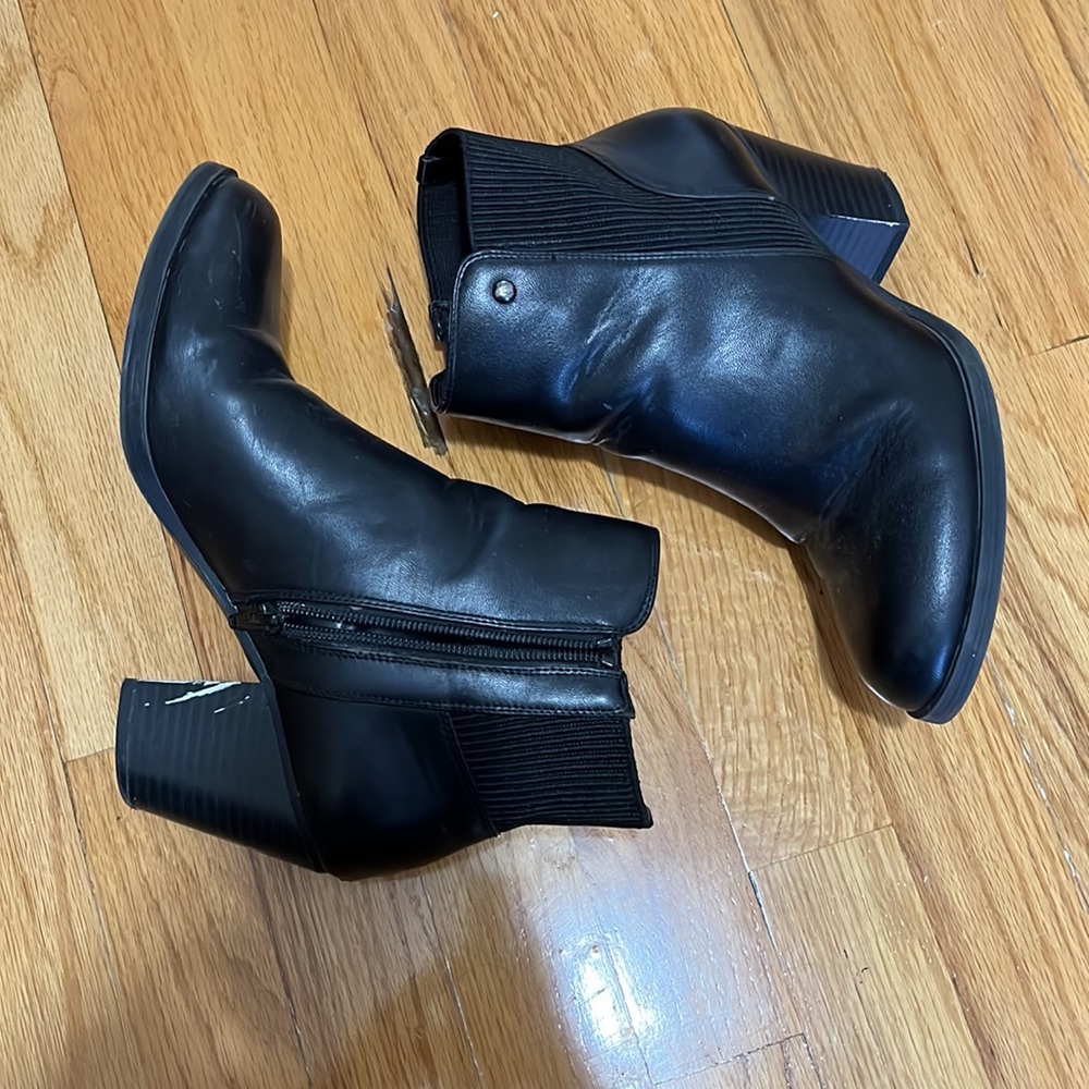 Black boots - Picture 4 of 5